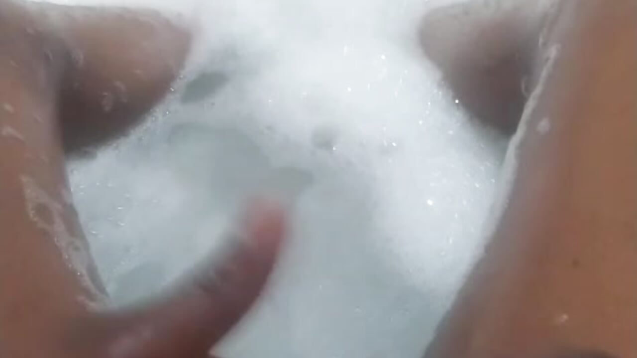 Bath with me - Vídeo de Dicker_003, modelo de vídeos
