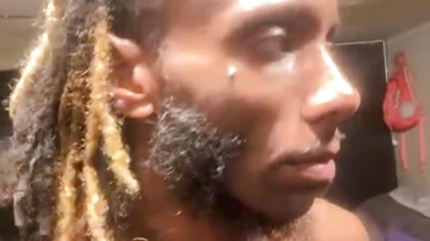 Vídeo em tendência de modelo na câmara FreakRiq973 9274