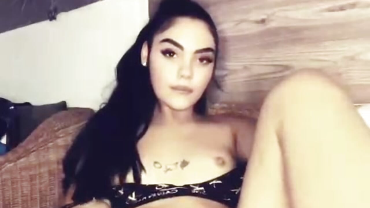 I'm a shy girl warm me up I want to give you my squirt in your face👅 - video by CubanaDanger
