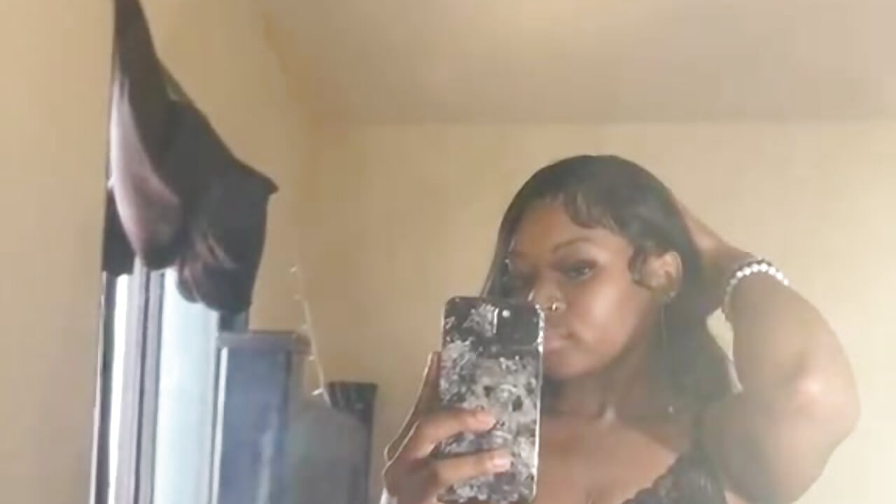 mee - Vídeo de KeiraxJones, modelo de vídeos