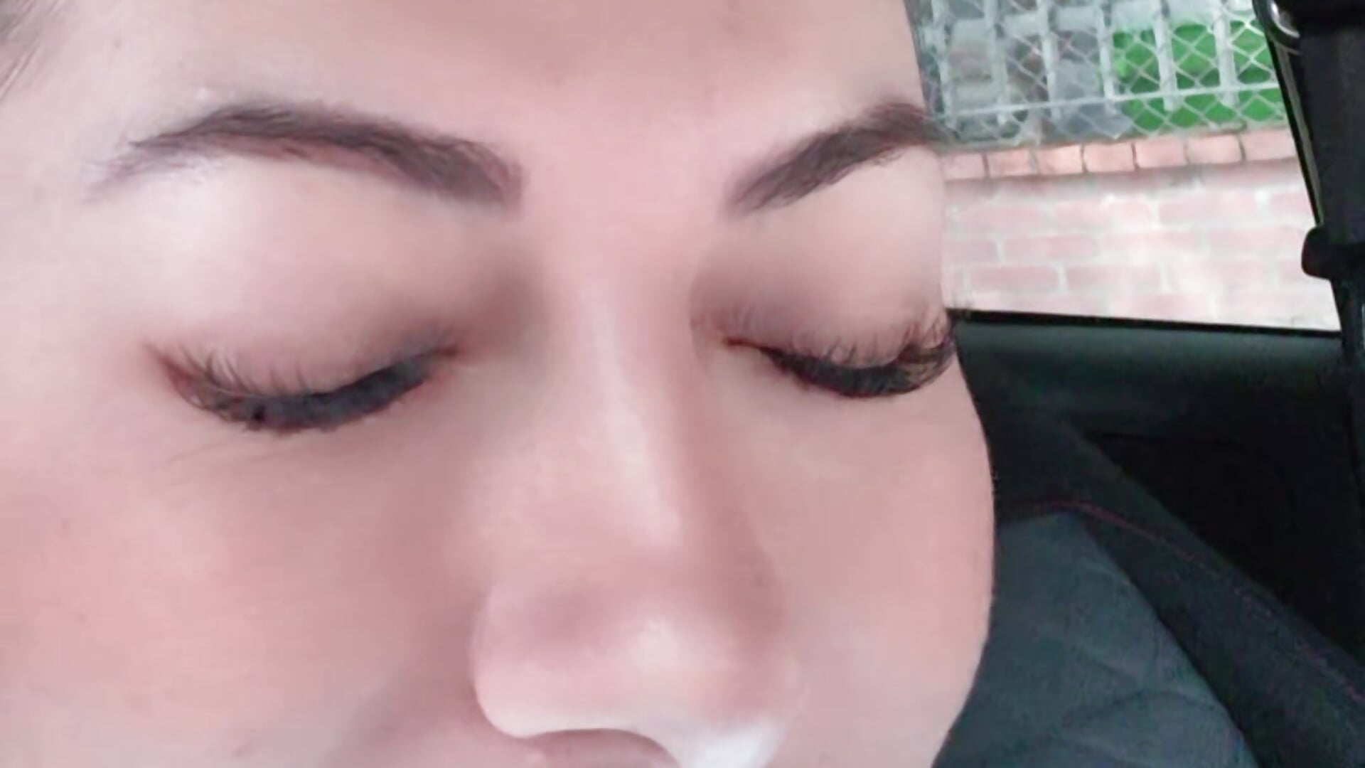 Ojitos 😏 - video by Nikolmoreno