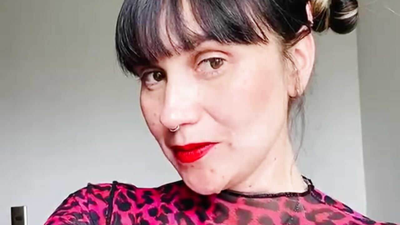 hello  ♥ - video van Rebel_white89 cam-model