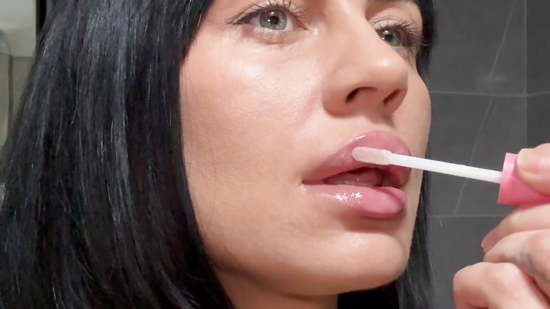 Before the Show 🖤 - video by Lea_Noire
