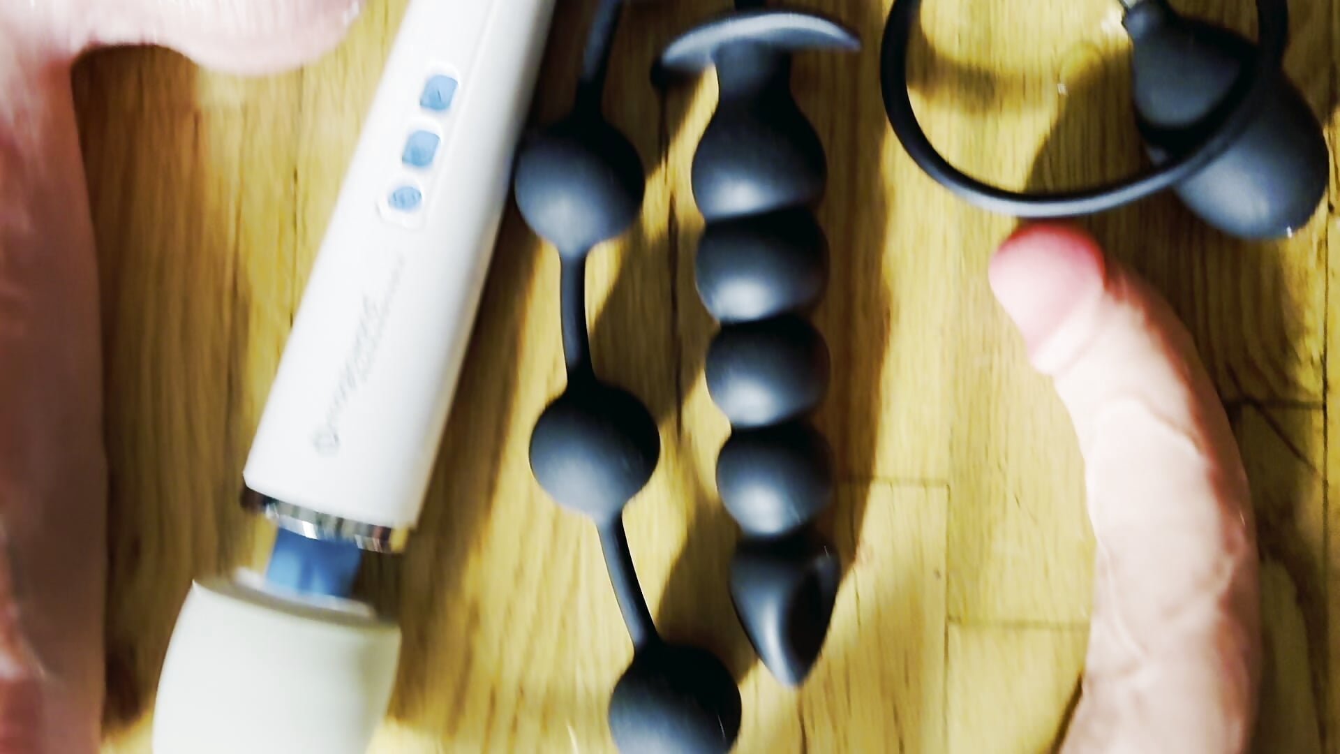 Toys! :) - video van fistingpiercedandpumped cam-model