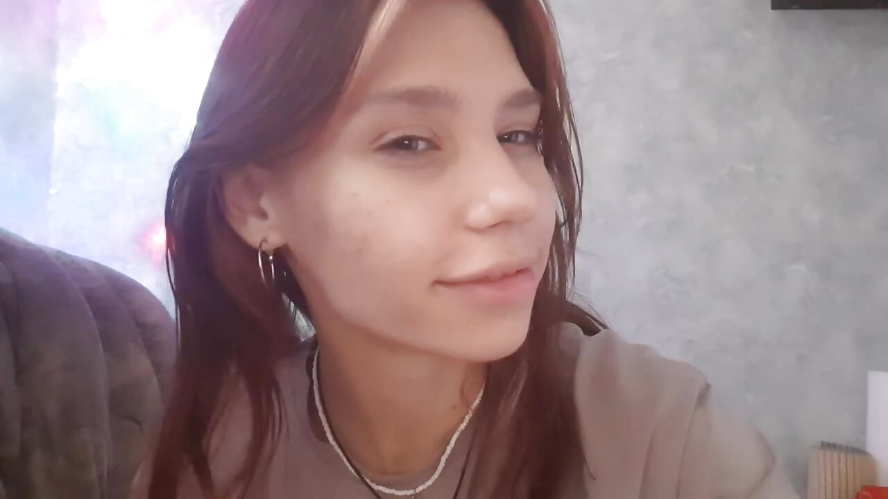 my beautiful piercing - video by SuzieSpankwood