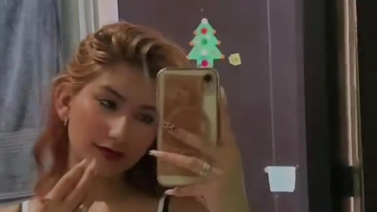 ME 💖 - วิดีโอโดย CanelaDivineX69 โมเดลแคม