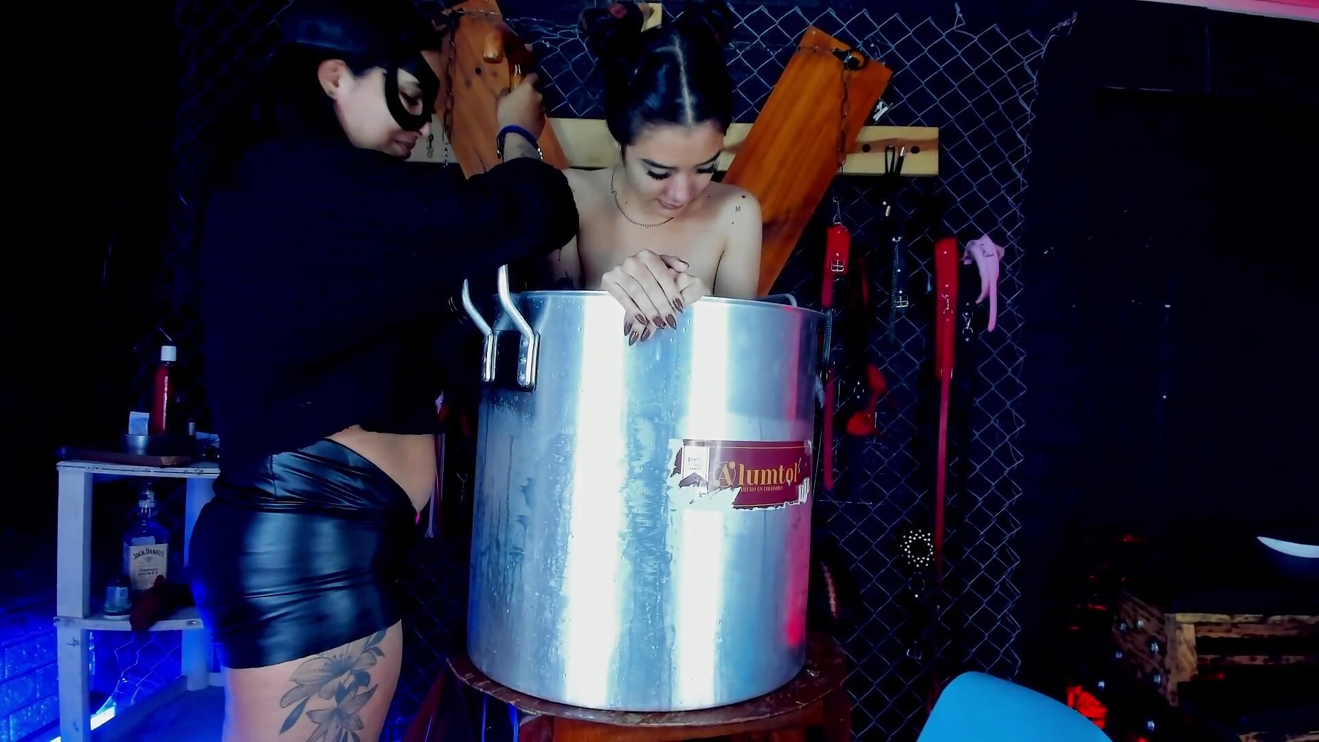 set her on fire in a pot and cook the slave 🔥🔥
