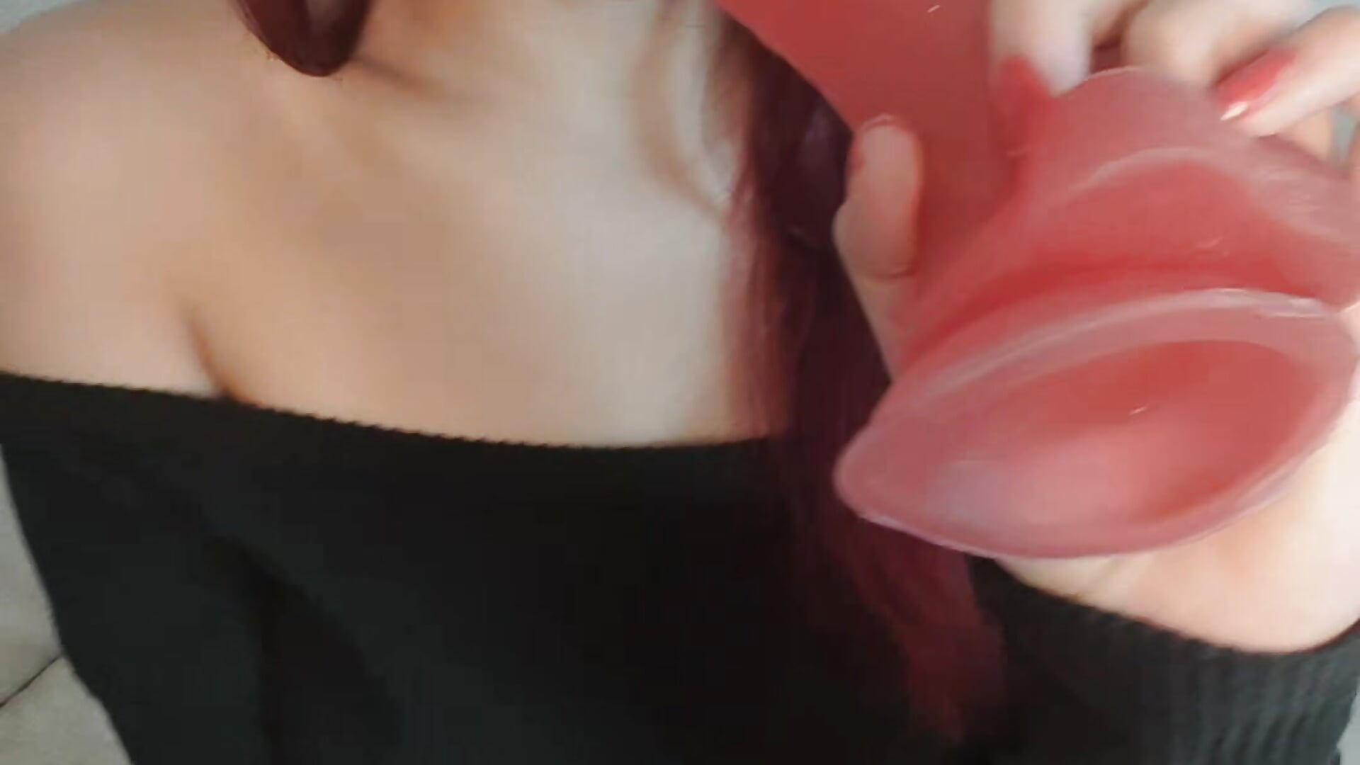 Mmm 😁 - סרטון של Vixen_Scarlett, דוגמן/ית מצלמה