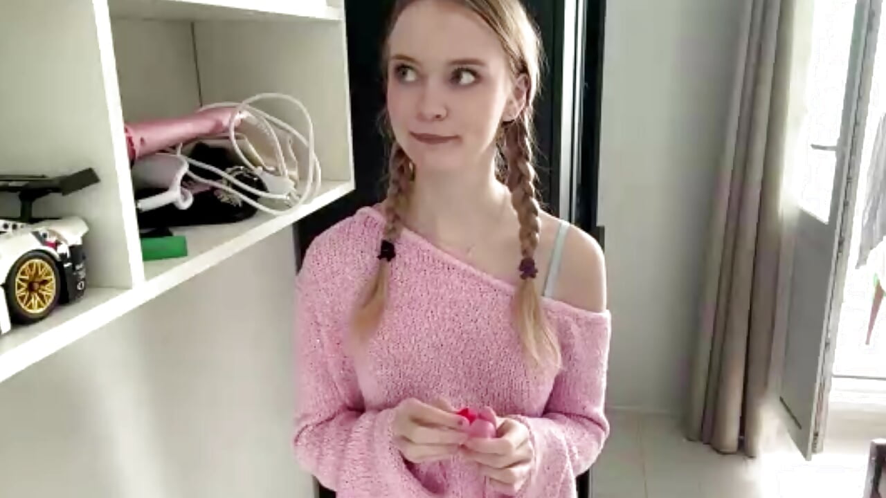 video - วิดีโอโดย HelenaSuto โมเดลแคม