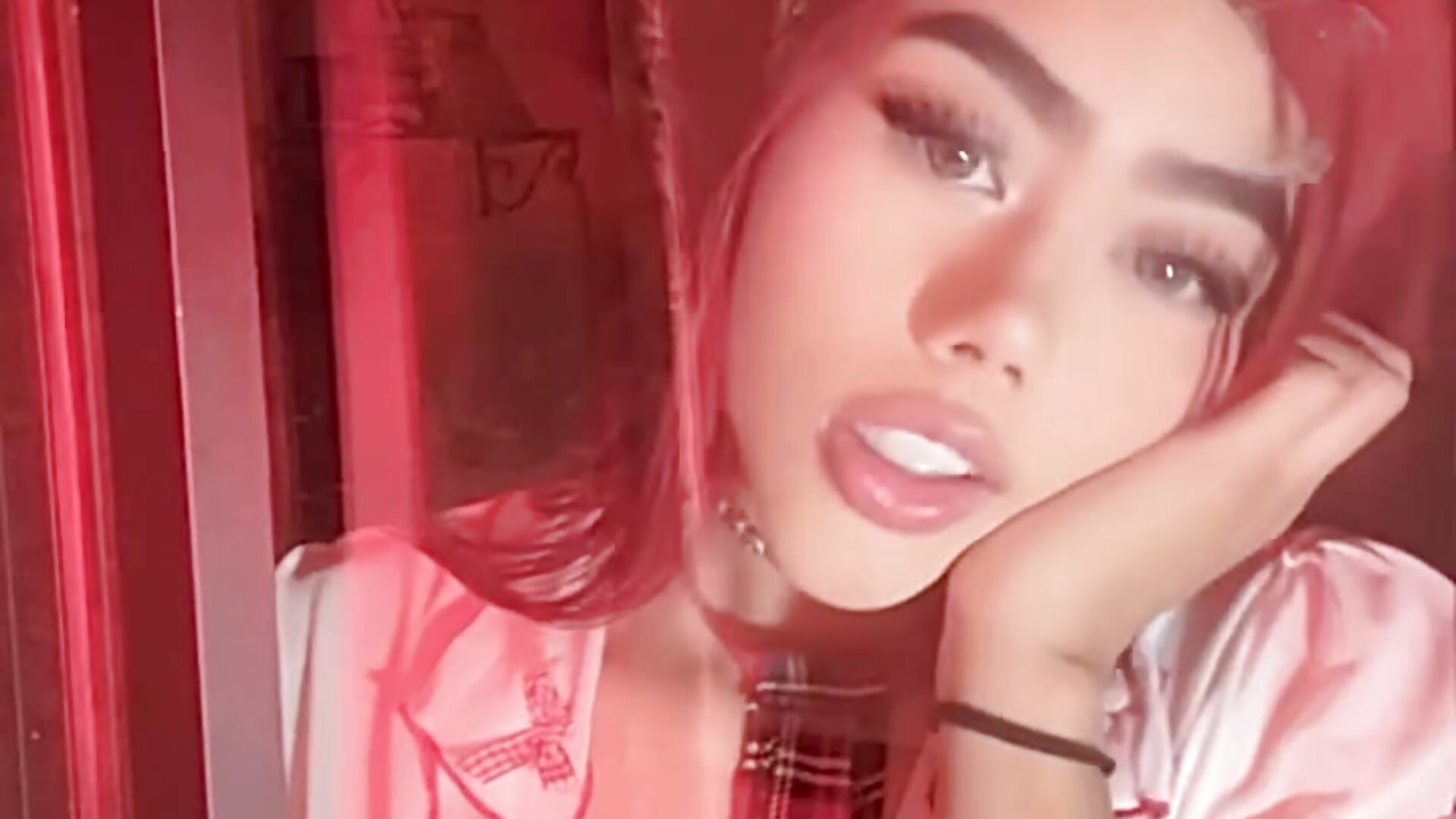 Come with me 🔥 - video by caro_lovingss cam model