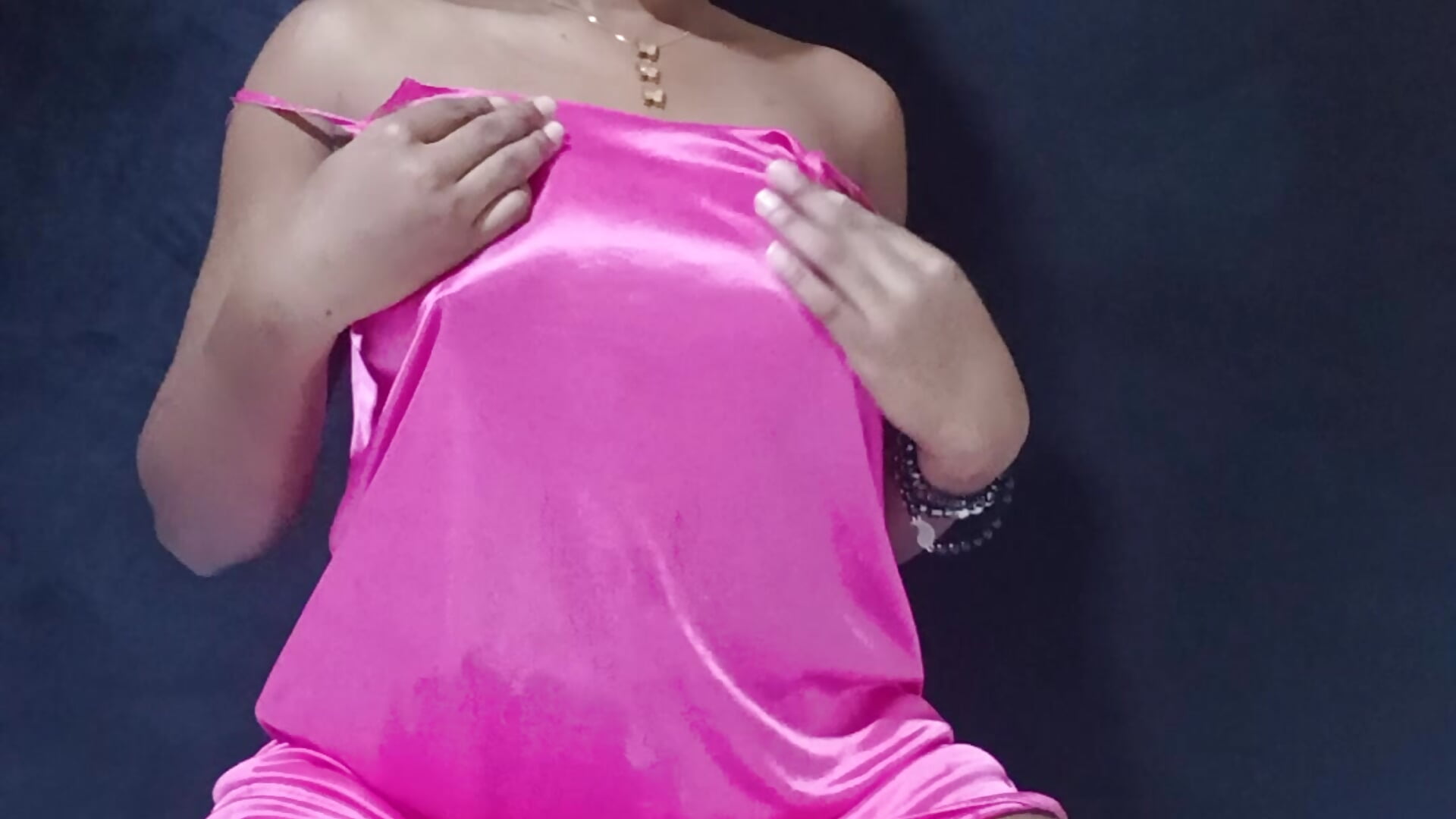 Sexyy mee🥰🥰 - video av raven-01 cam-modell