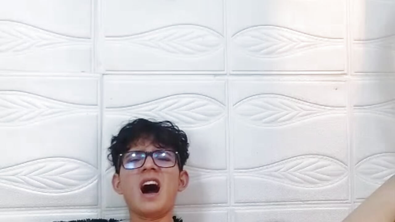 An ejaculation full of charisma and laughter. – video od webkamerové modelky tim_cooper