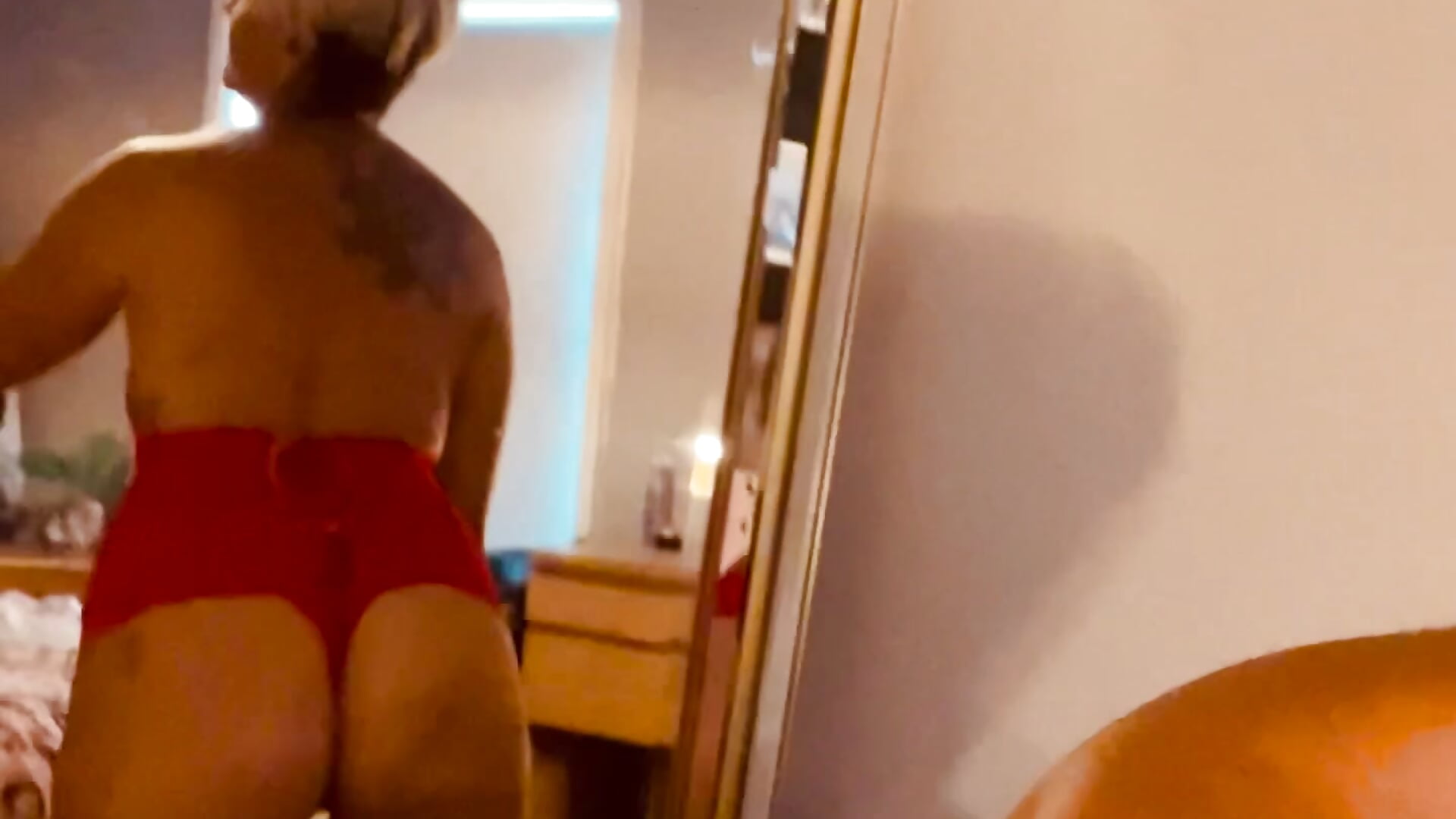 Lady in red - video by Alternative_CurvyMissLou