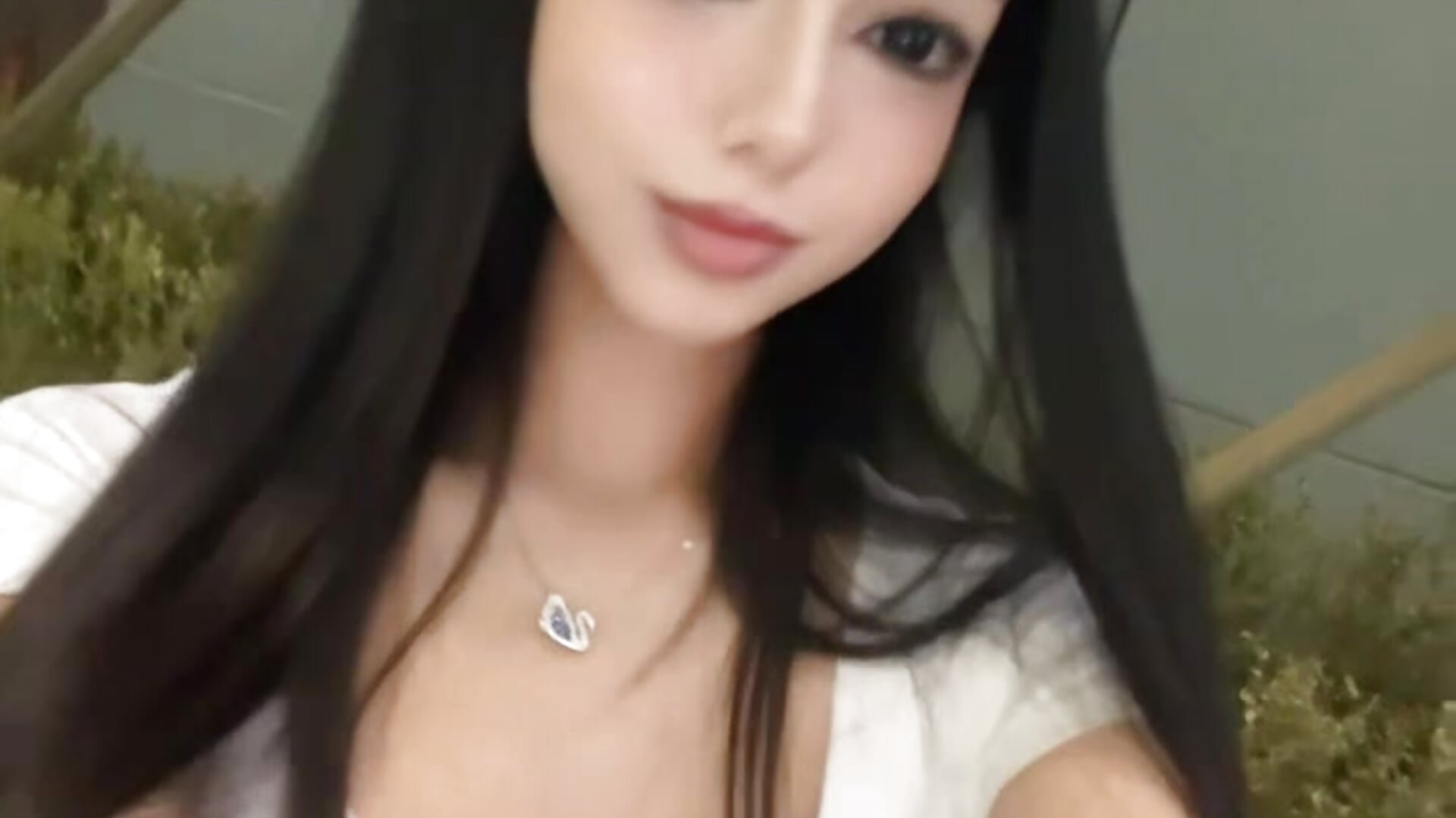 Sitting - video by bambi2466