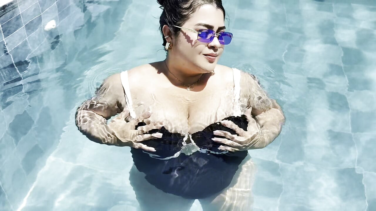 An incredible summer 🌤️ - video by EmiliBoobss cam model