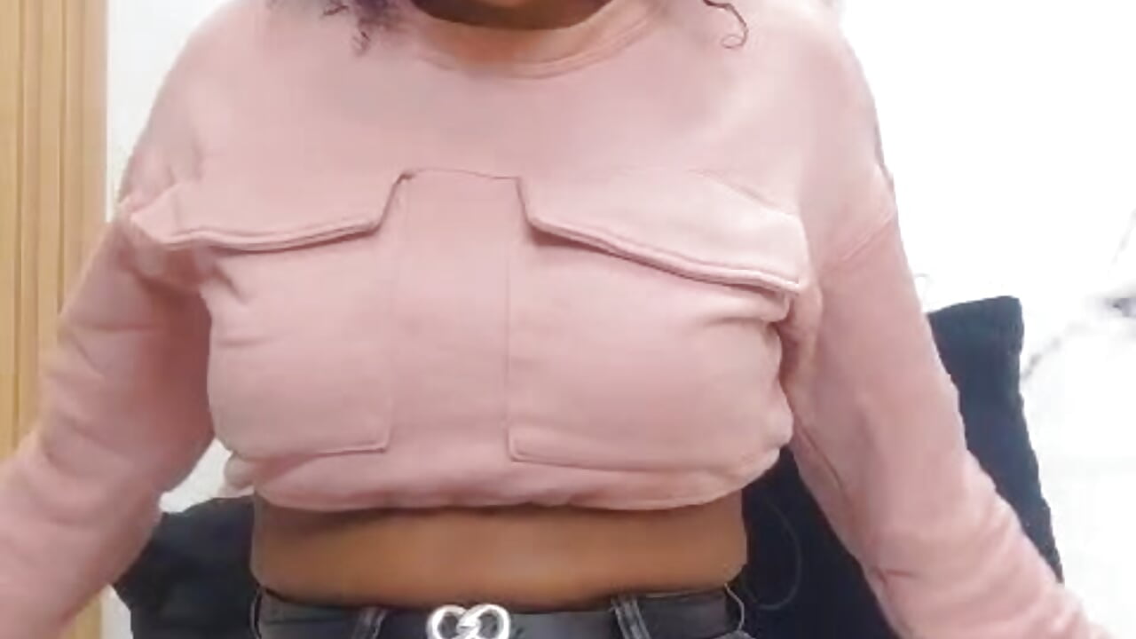 “Come closer… I have something special for you 💋” - Video von Sarahi_rose Cam-Model