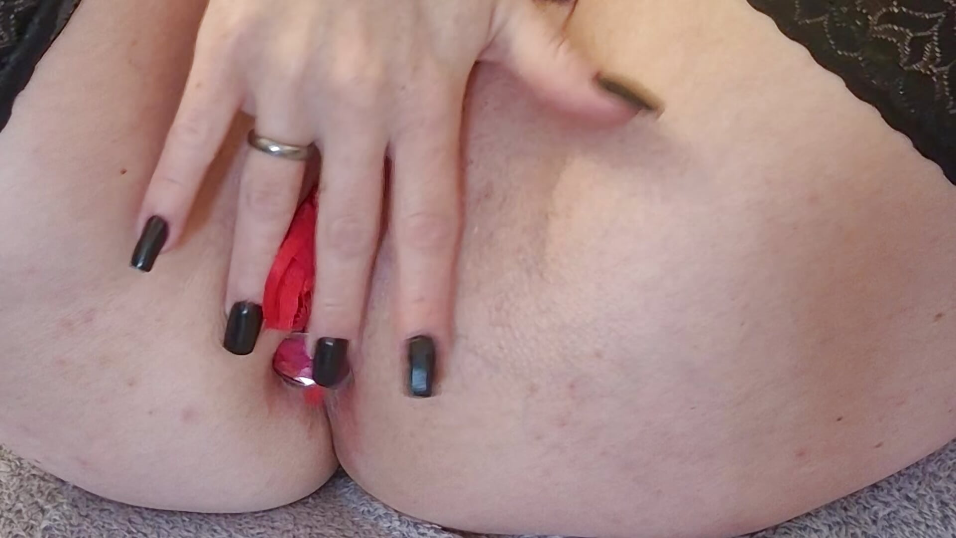 Czerwone Majteczki wyjęte z cipeczki🥰 Red panties taken out of the pussy