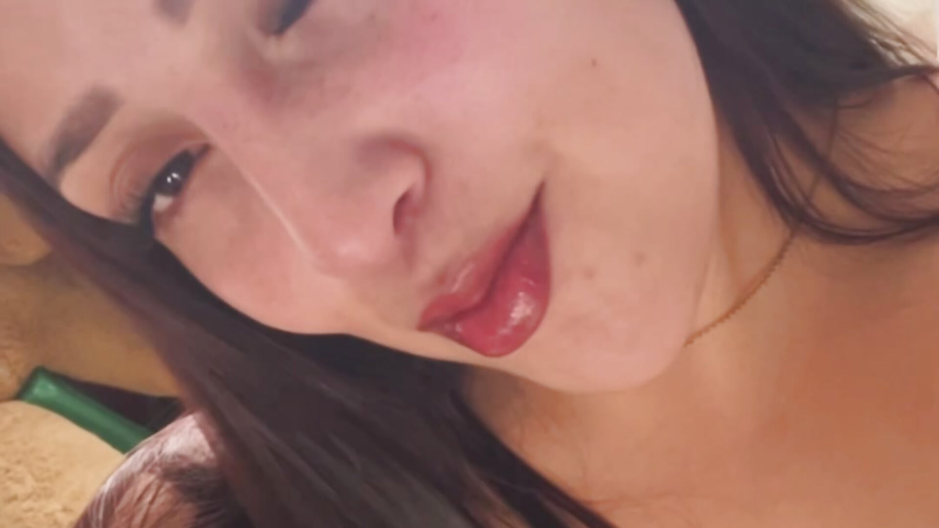 Hello honey, come and spoil me a little ❤️‍🩹😏 - Video von luixavelvet Cam-Model