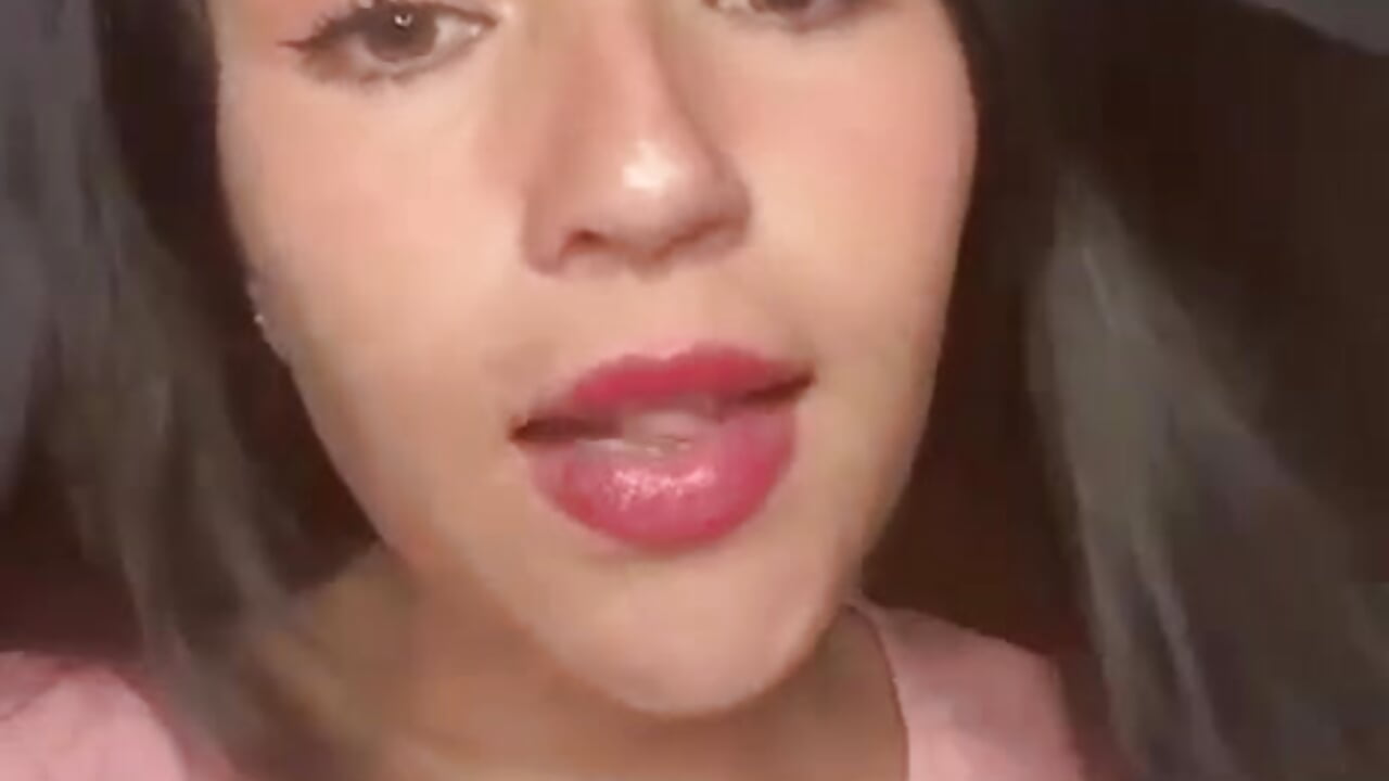Besos 💋😘 – video modela na kameri vero_mist