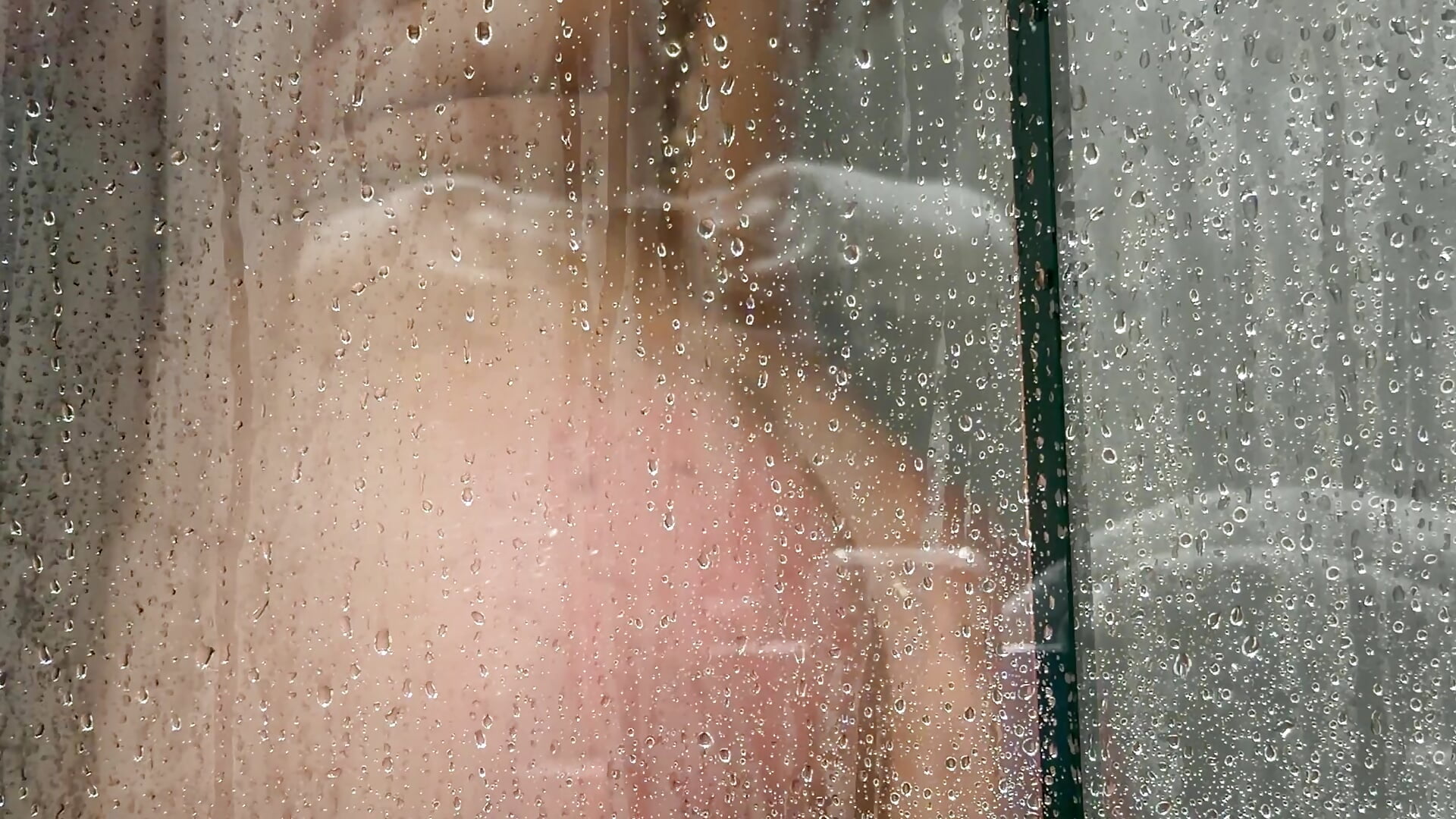 Will you bathe with me? 💦 – video od webkamerové modelky lary__