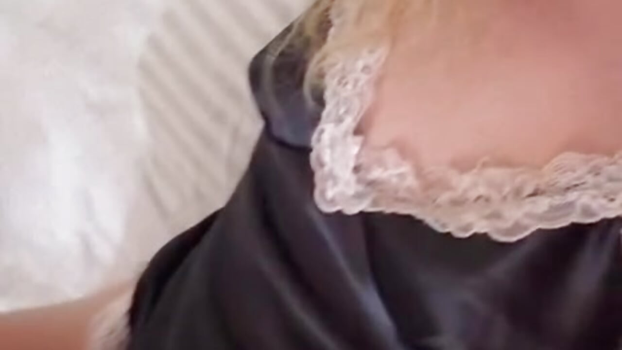 Pj tease – video od webkamerové modelky MistressexEmily