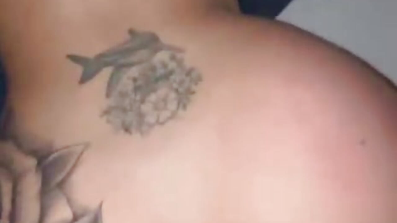 Fudendo o rabo tatuado de 4 😈💧🍆 - video van CasalHot35 cam-model