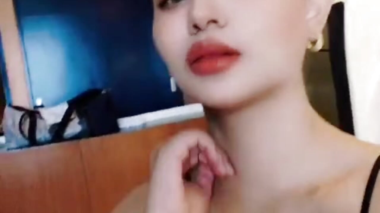 Sexy? - video by SashaSakura cam model