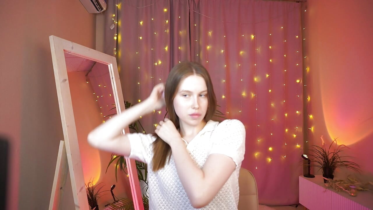 hello! it's mee - MelissaLowson主播的视频