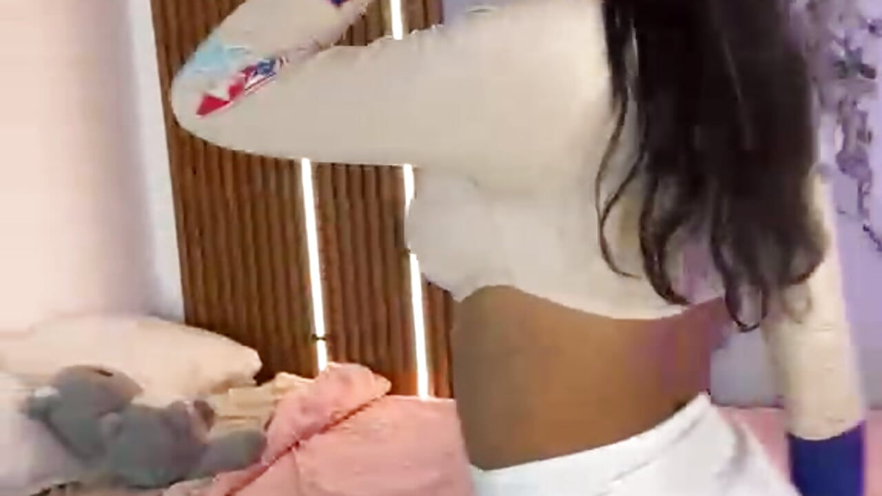 WhatsApp Video 2026-08-20 at 8,46,03 AM - วิดีโอโดย alejandra_bunny77 โมเดลแคม