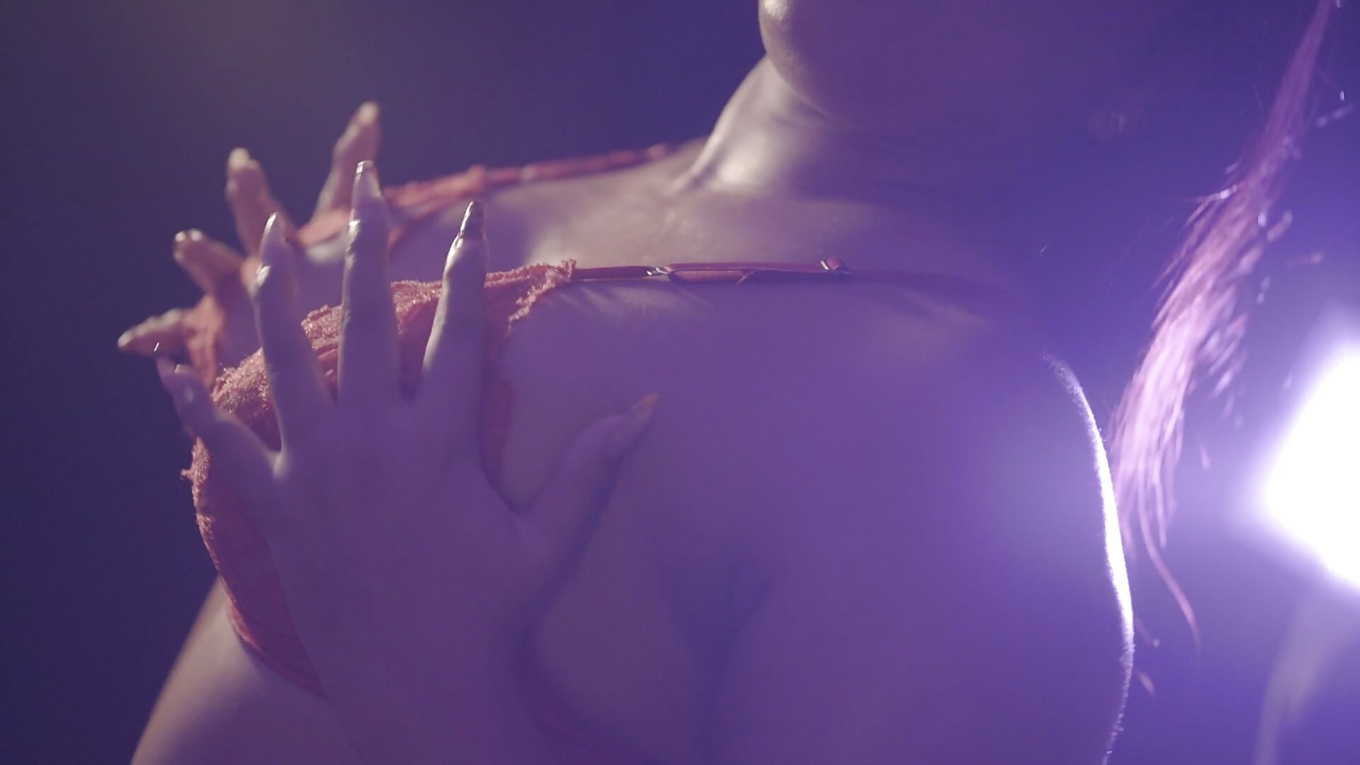 uck me like you’ve been starving. - video by ViolettLux