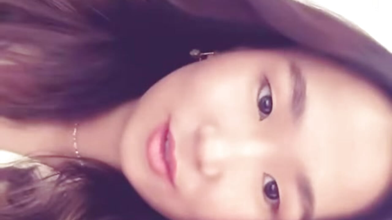 U very cute Naomi!
