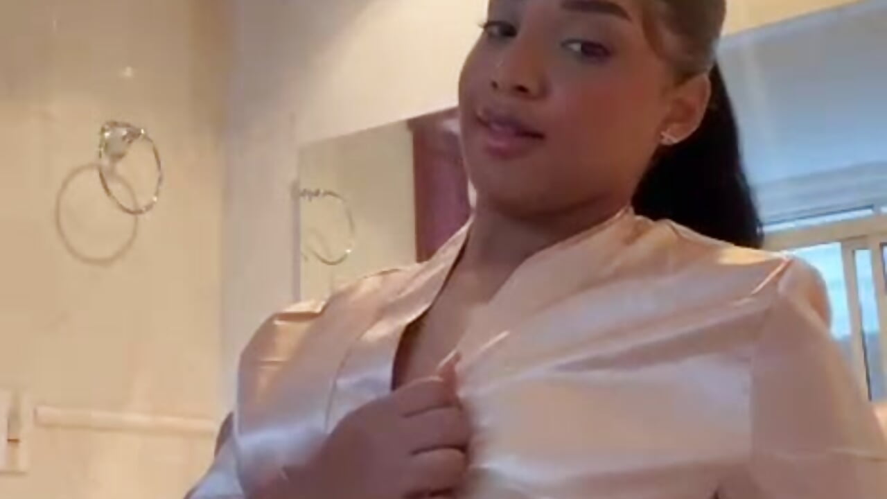 Tease you a little bit 🔥 - Vídeo de BABY_KEEM, modelo de vídeos