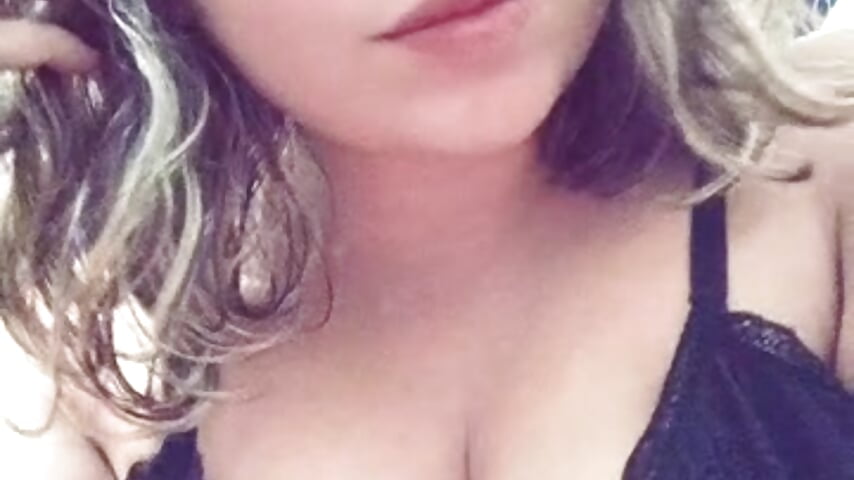 WELCOME TO MY ROOM – видео вебкам-модели scarlett_small_
