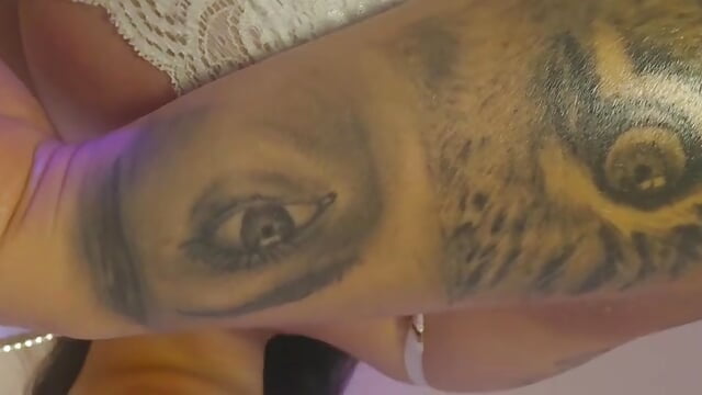 sexy tattoos 😍 - clip cu Rhea_Lux model videochat