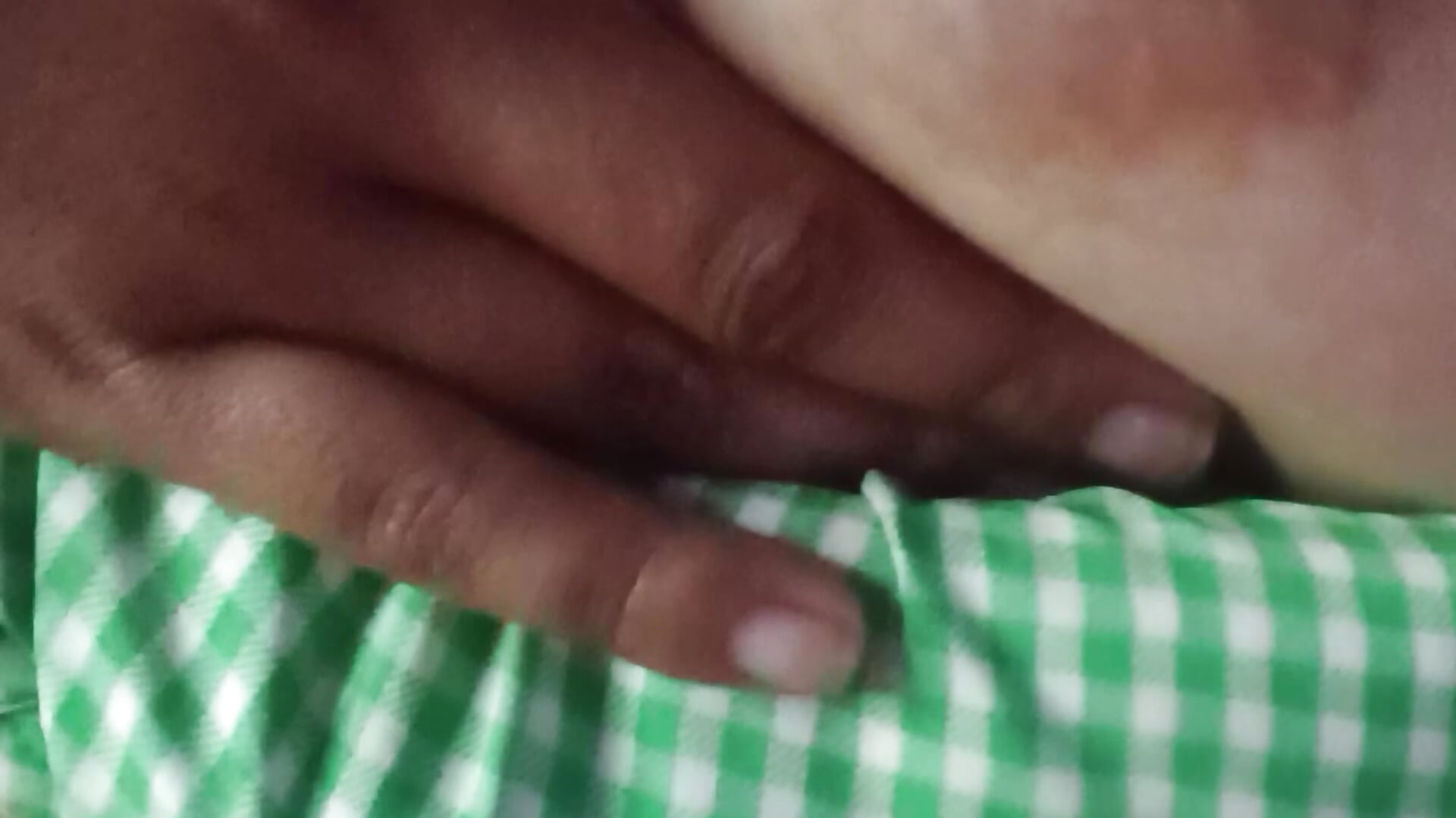 Caliente - video oleh Veroni