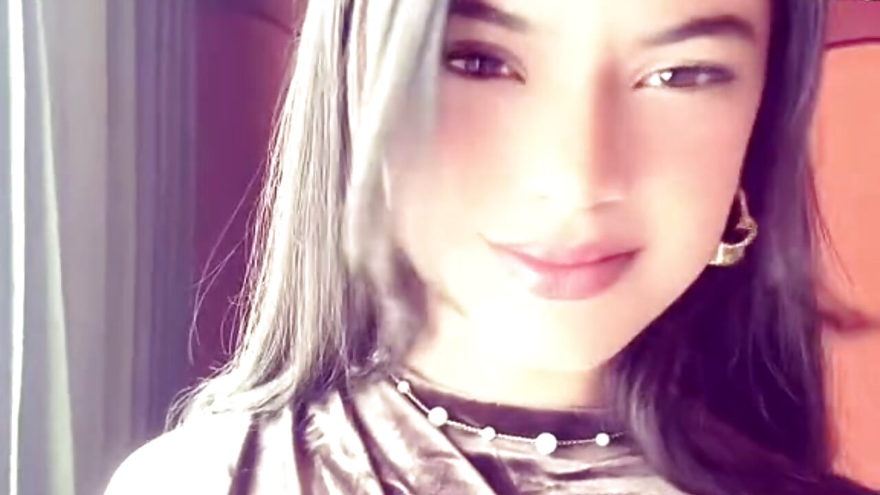 v1c044g50000d563g6vog65p7k7msqm0 - MarianneRoussee adlı kamera modelinin videosu