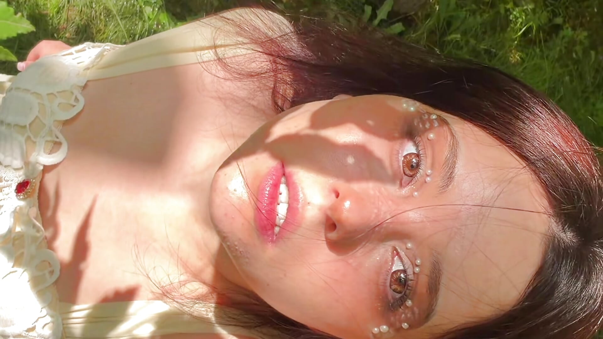Nature – video modela na kameri malishkababy
