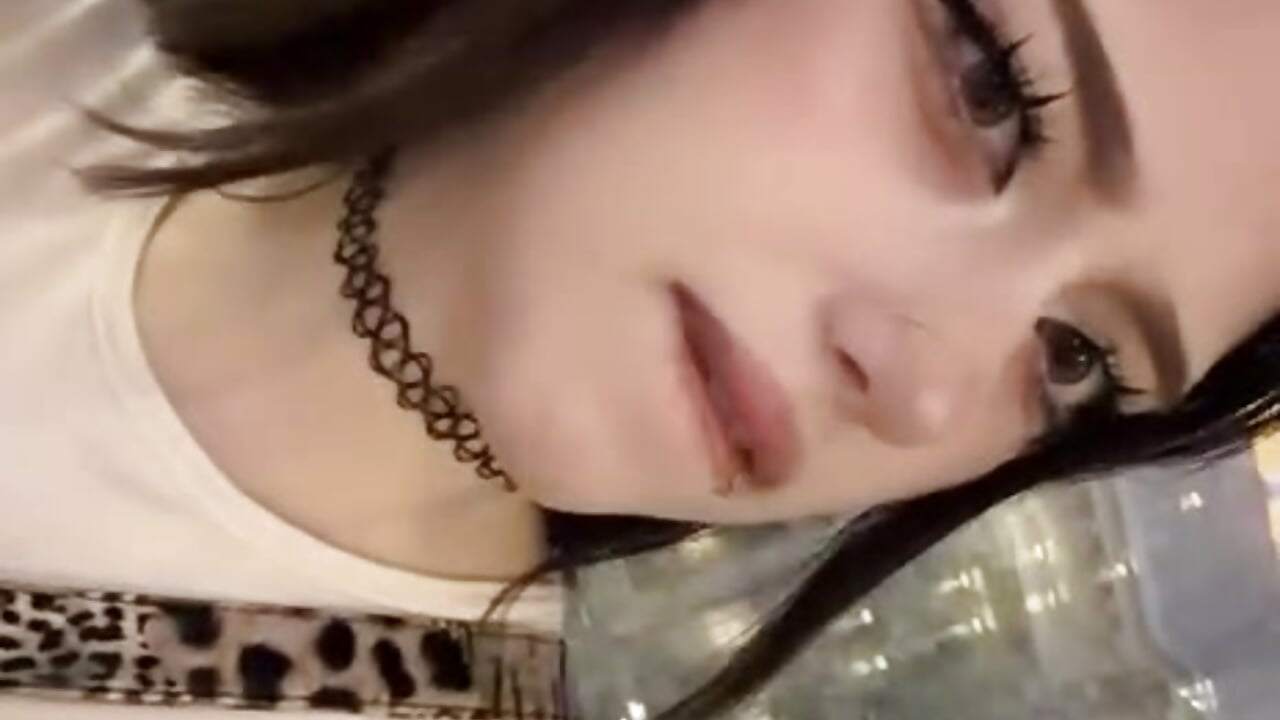 ^^ - ক্যাম মডেল AustinAlcosiba-এর ভিডিও