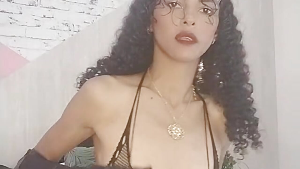 profile-intro-video-1787664618 - video by Becky-Cooper