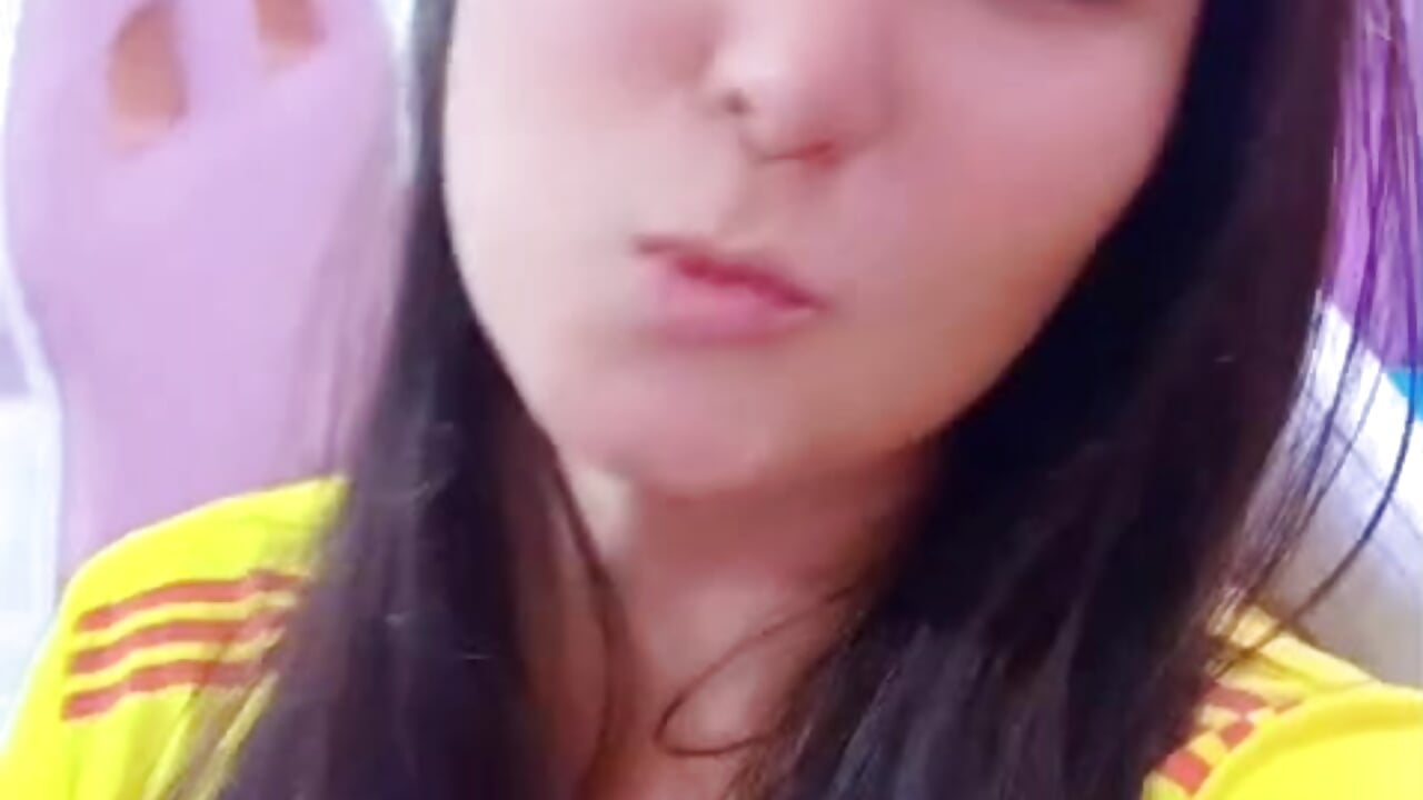 profile-intro-video-1787376535 – video od webkamerové modelky Renesmett