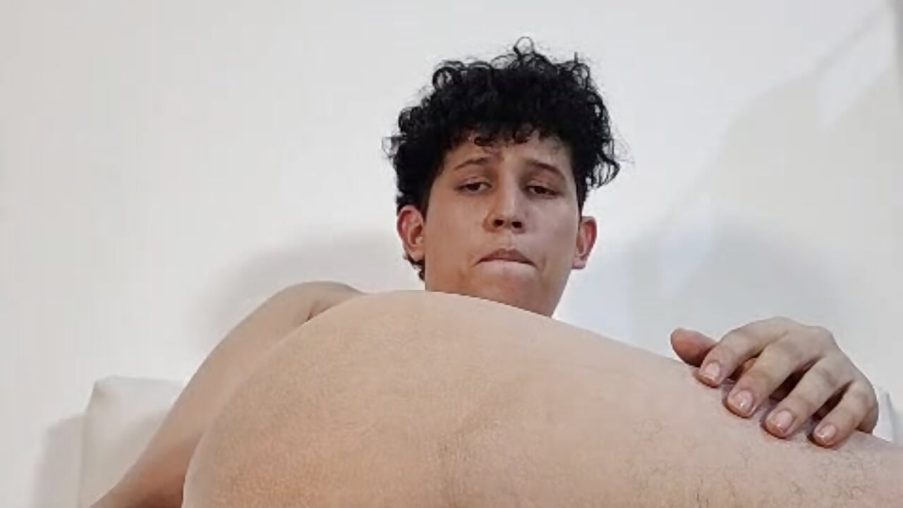 Play with my dildo in my ass - Video von Monteszzo Cam-Model