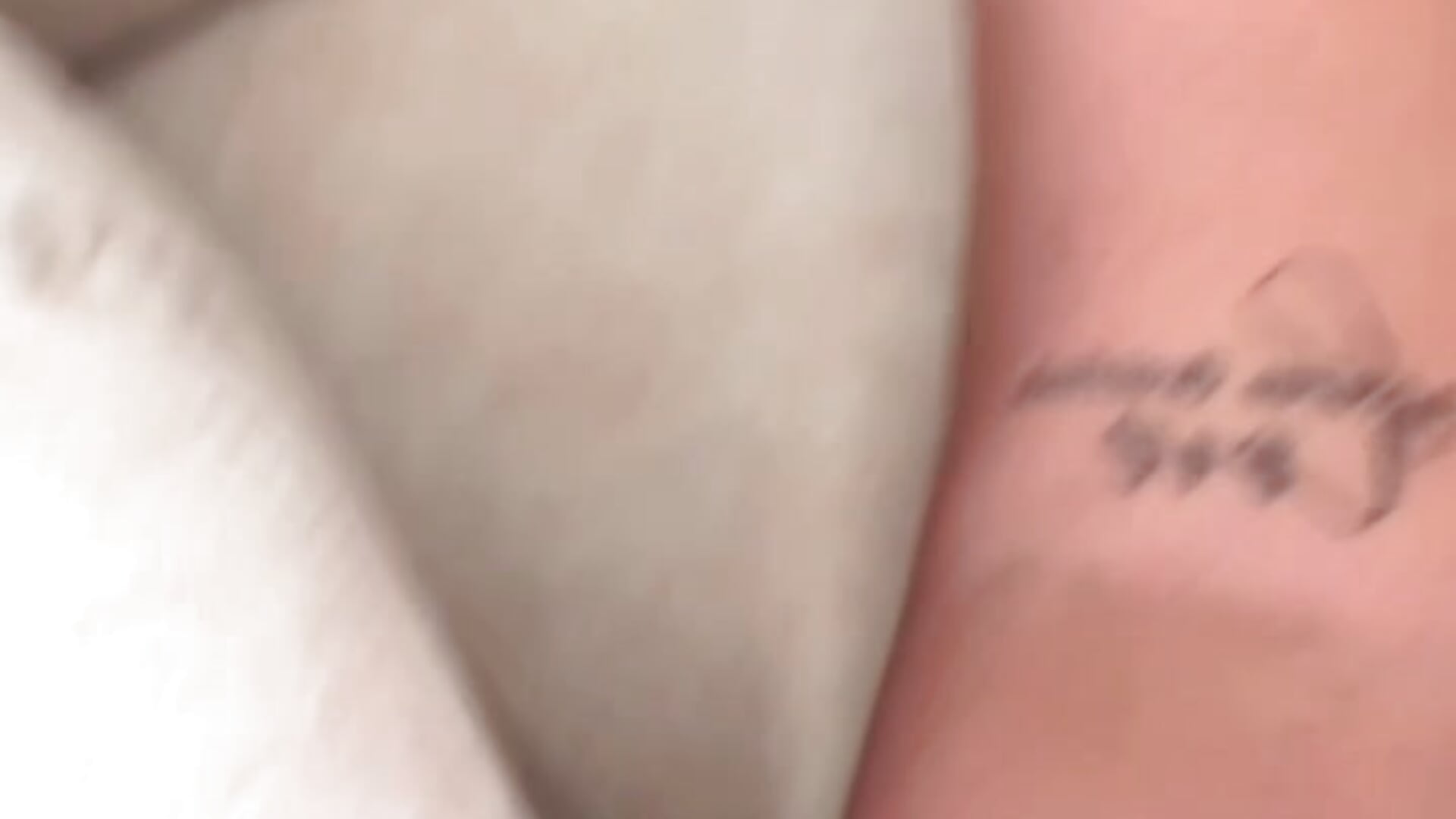 Look at my tattoos - video Kary_x kameramallilta