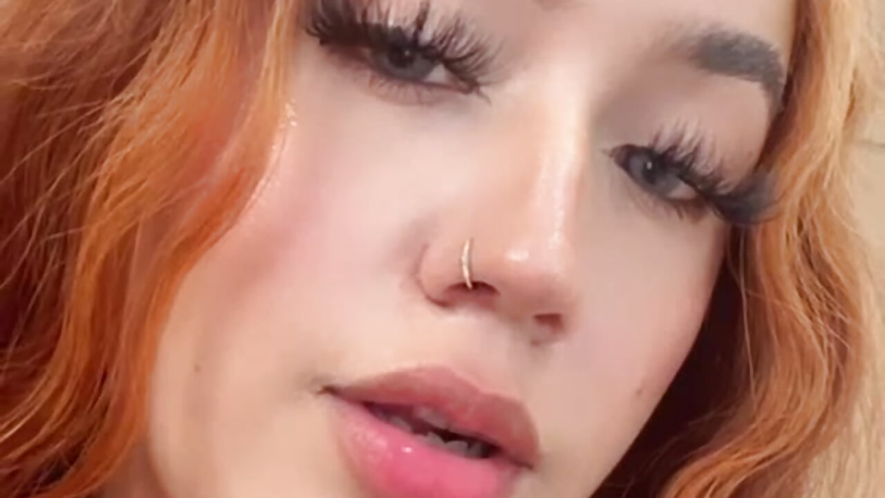 Do you like my piercing?🔥 - video av PeytonRoses cam model