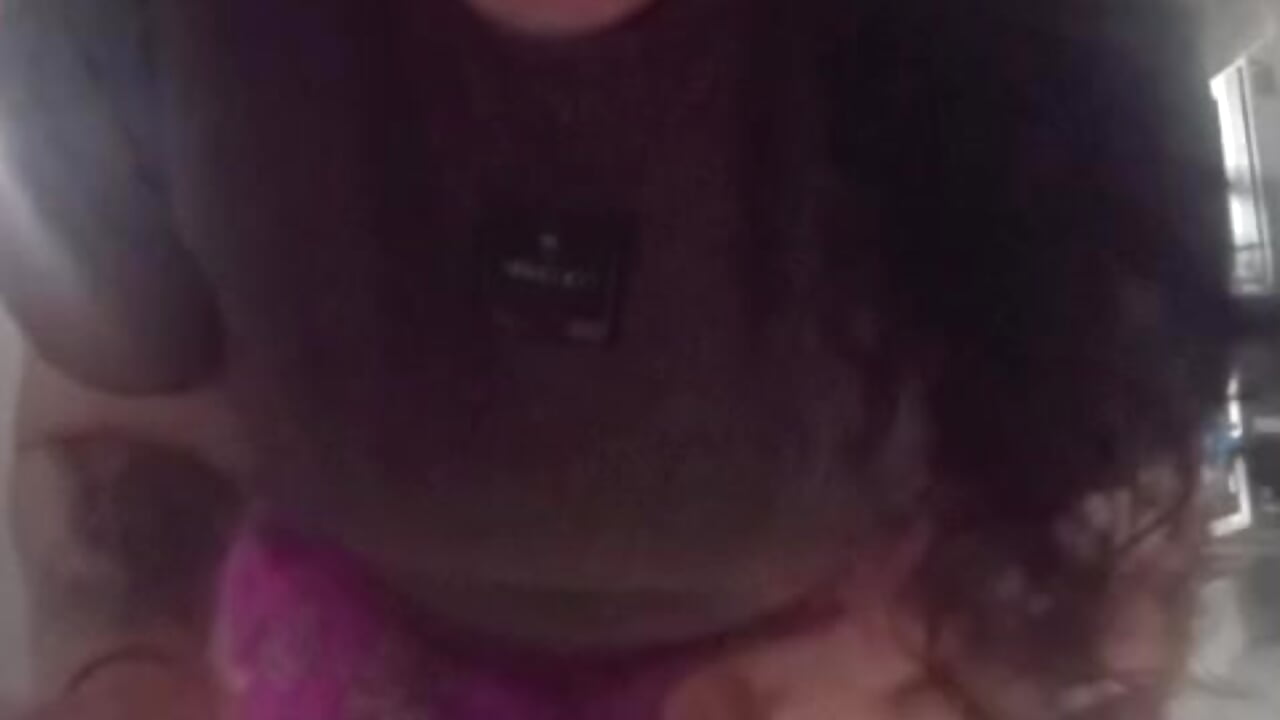 Will you get used to me? 🖤 – video od webkamerové modelky star_rosse