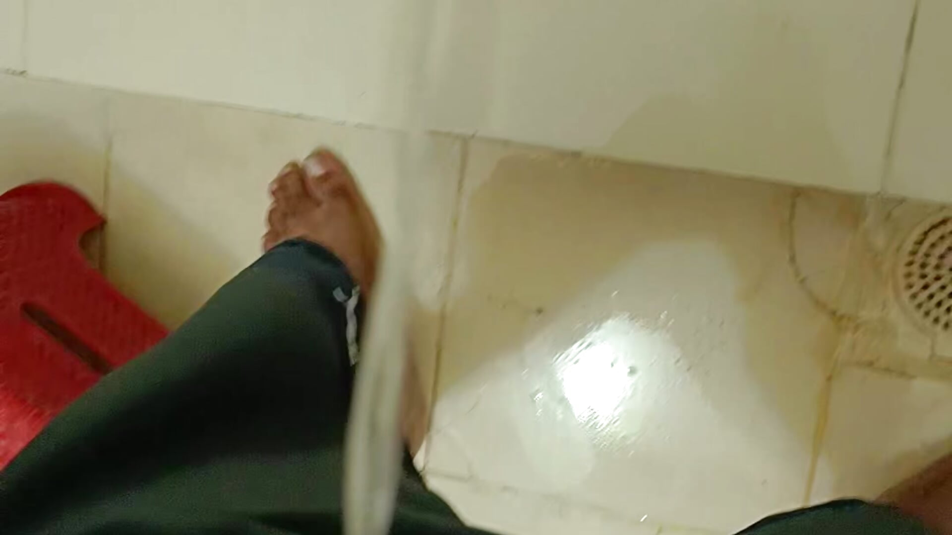 Peee - video by nazzz_69 cam model