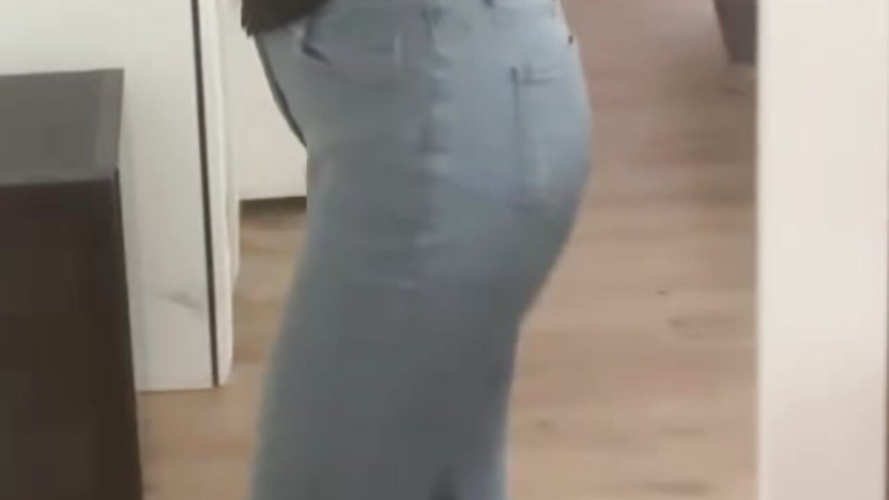 Hii I'm a bit shy 🤭 - vídeo de la modelo de cam Young_Amy
