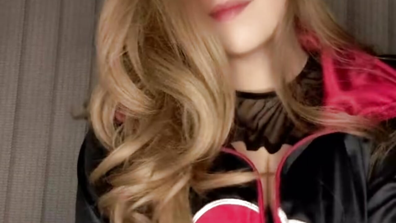 Let´s see anime with me! – video od webkamerové modelky Harmon_Misakii