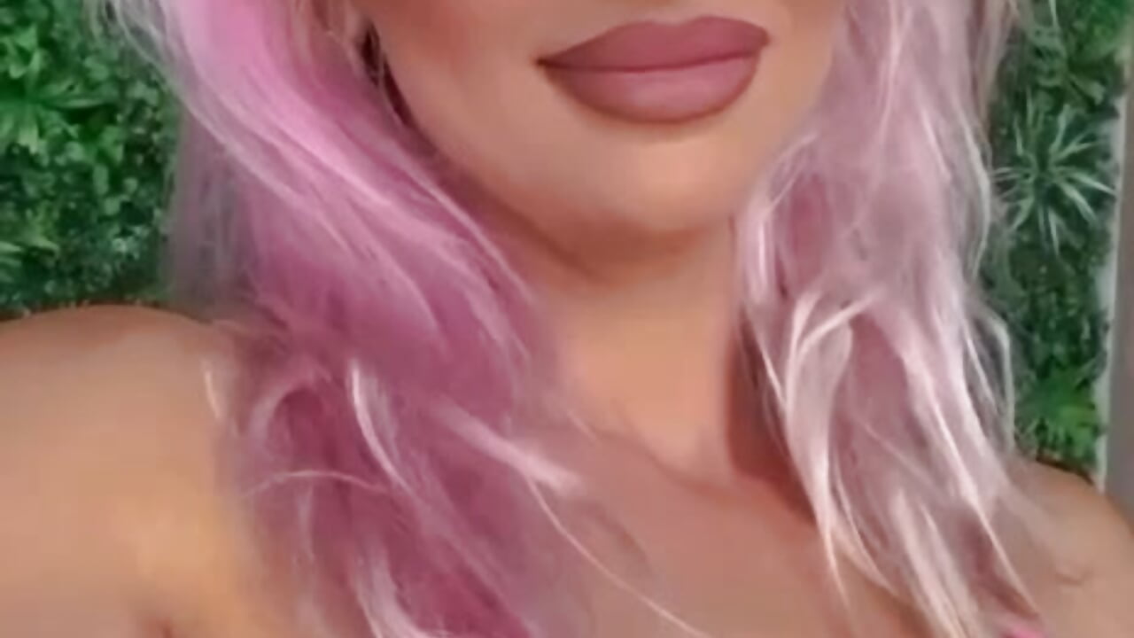 Kiss - Video von MarieJolieX Cam-Model