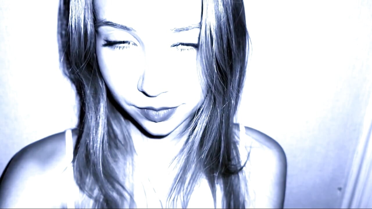 do you like my eyes? :3 - Video von Fortuna_baby Cam-Model