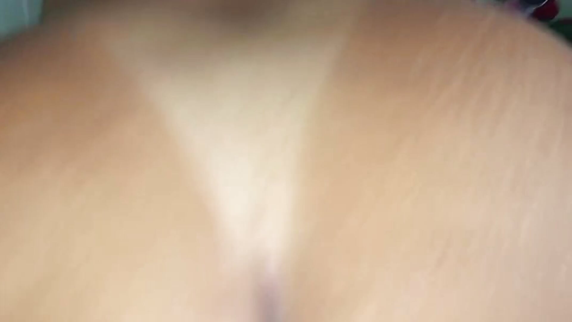 Gitana en casa follando encima al galope de espalda - video oleh GitanayGitano kamera model